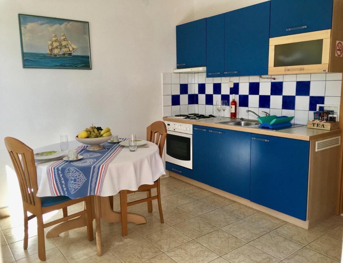 Apartments Villa Jadranka Adults Only Bol Exterior photo